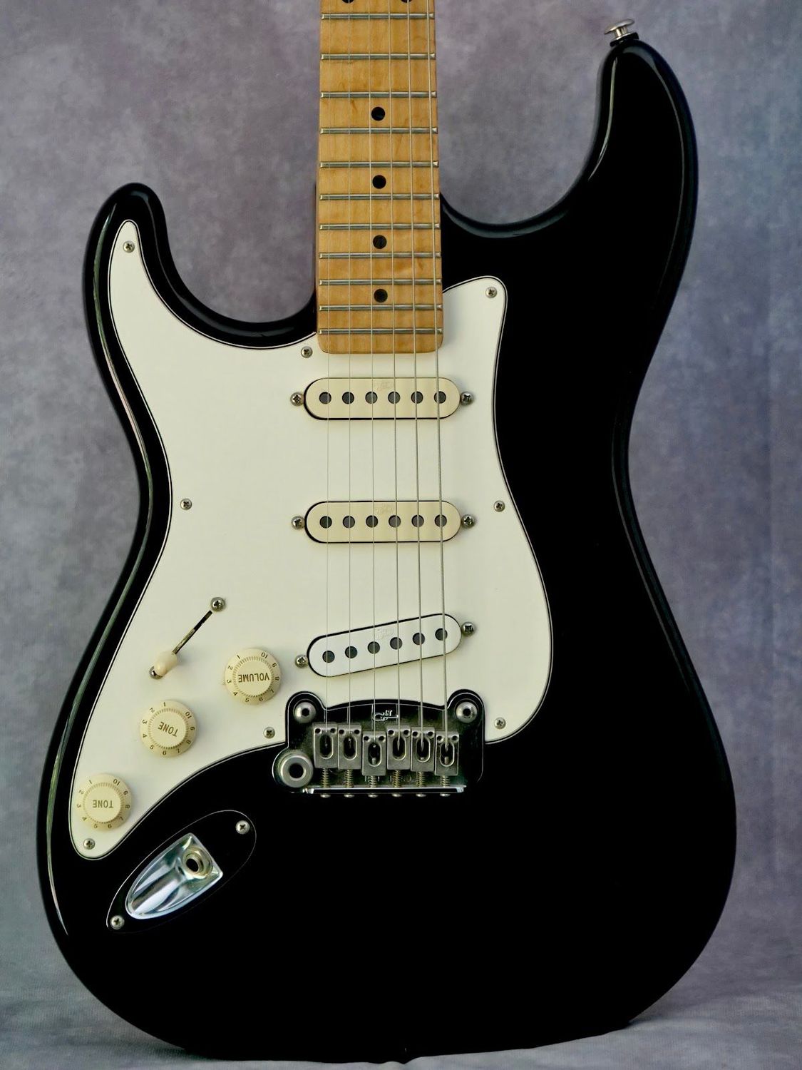1998 G&L Legacy Black #o94 left handed electric guitar