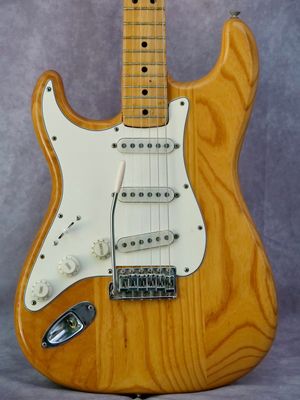 1975 Fender Stratocaster Natural #466 left handed electric guitar 1975 Fender Stratocaster Natural #466 left handed electric guitar