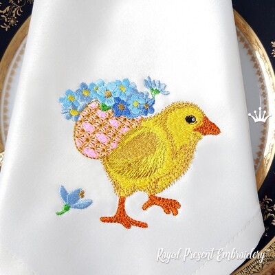 Дизайн машинной вышивки Пасхальный цыпленок несет яйцо с незабудками