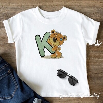 Медвежонок Тедди буква K Дизайн машинной вышивки - 4 размера