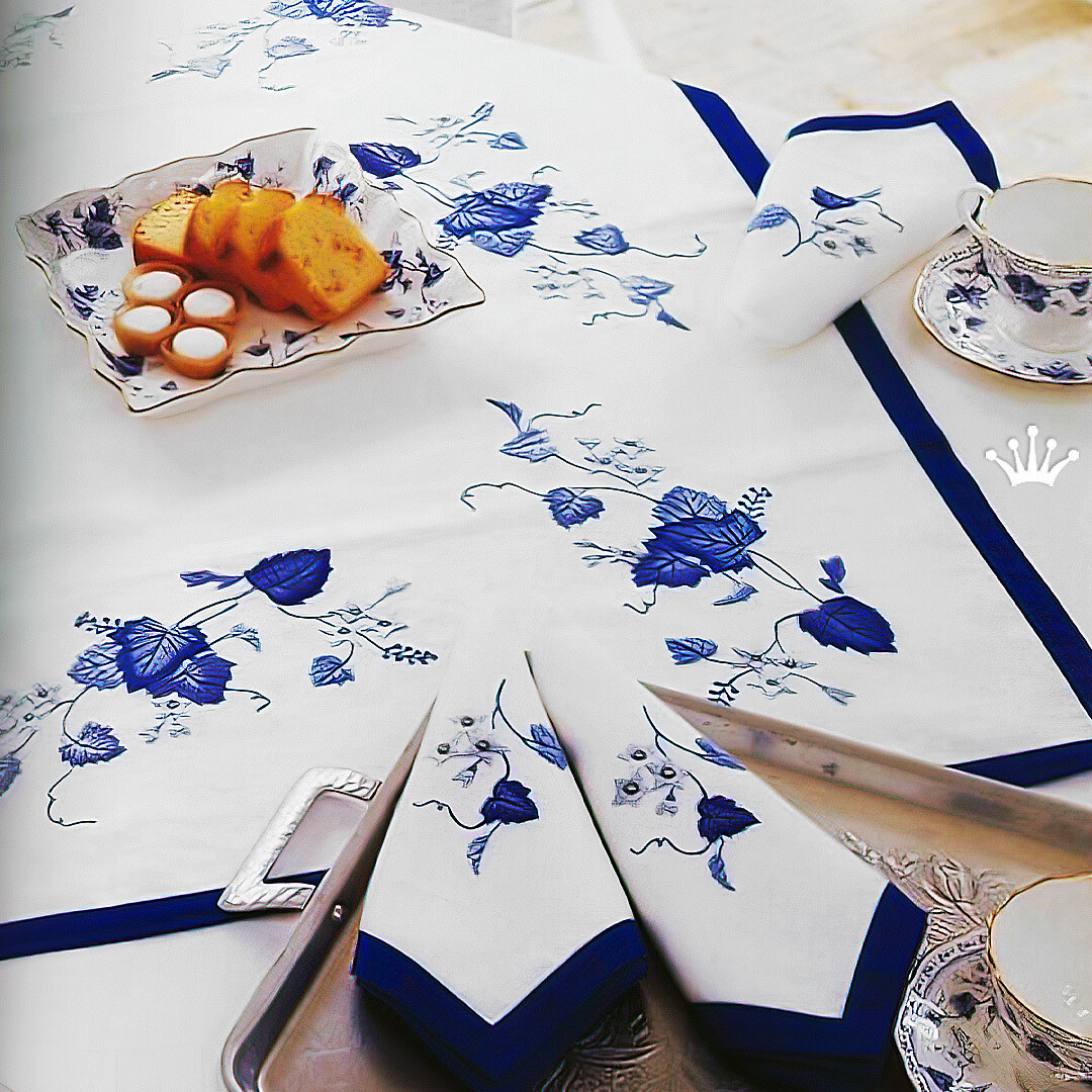 Набор из 2 дизайнов машинной вышивки Синие цветы