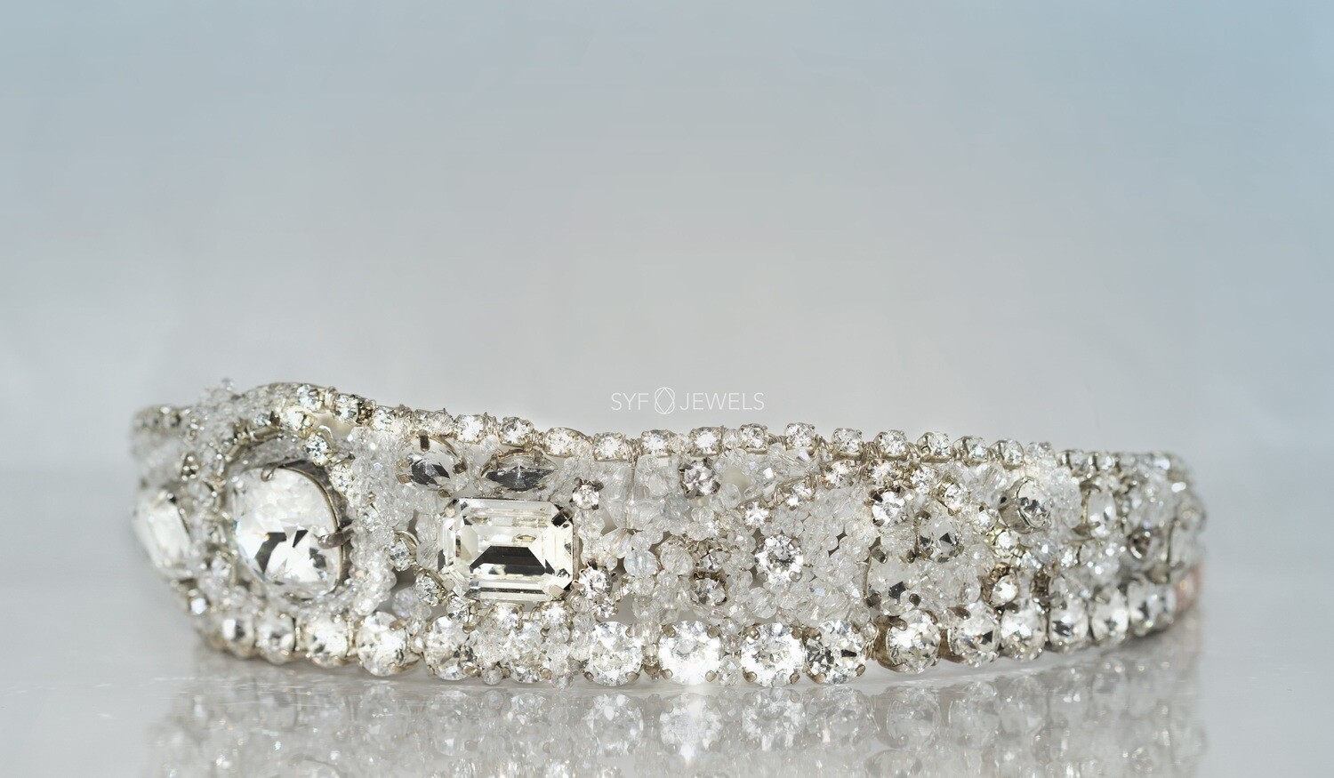 TIARA &quot;SORAYA&quot;