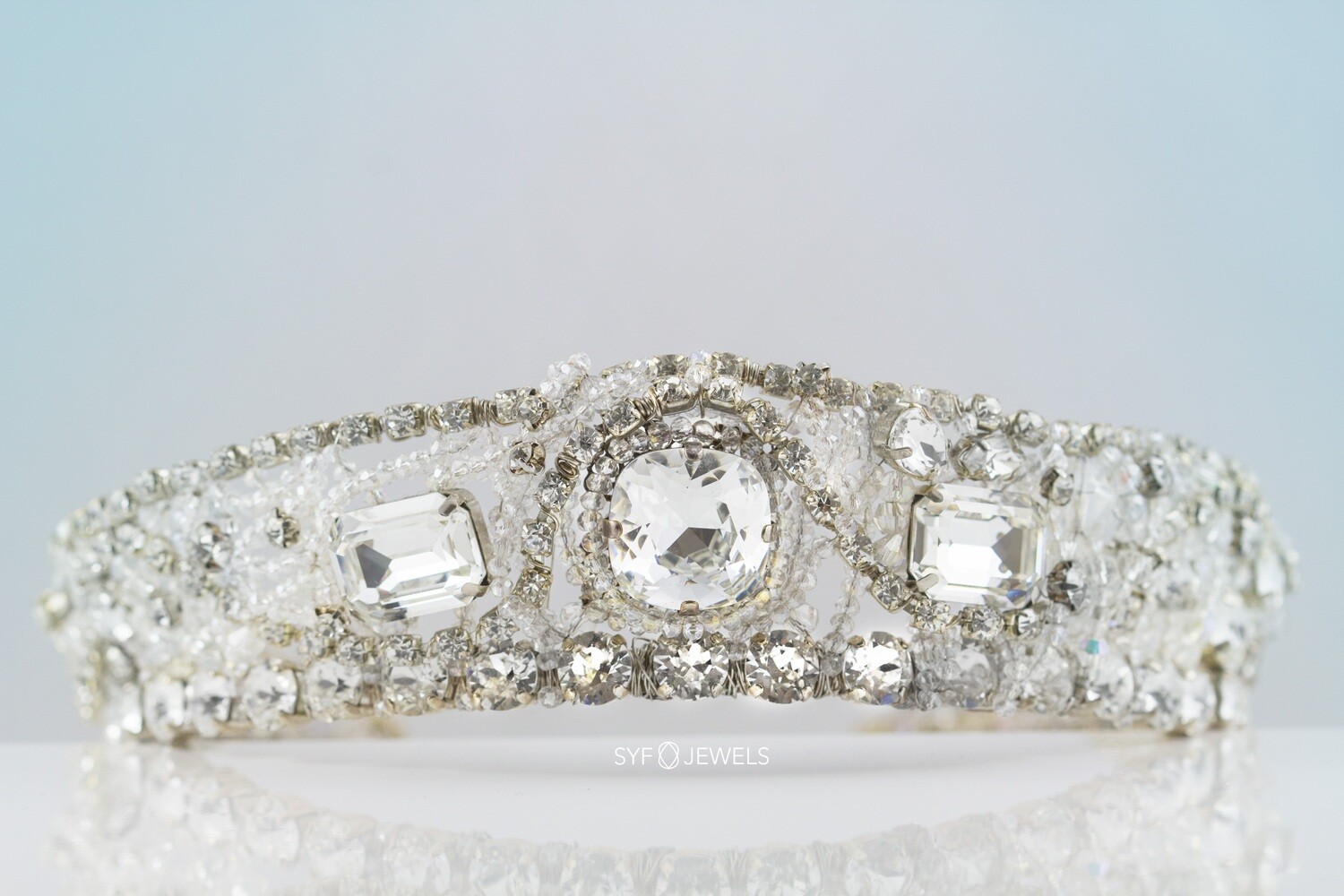 TIARA &quot;SORAYA&quot;