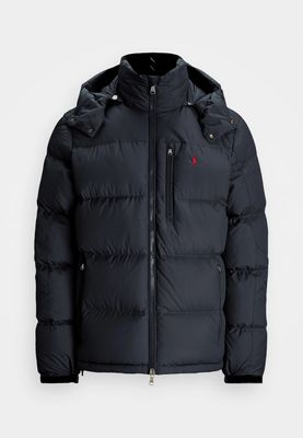Ralph Lau… Puffer