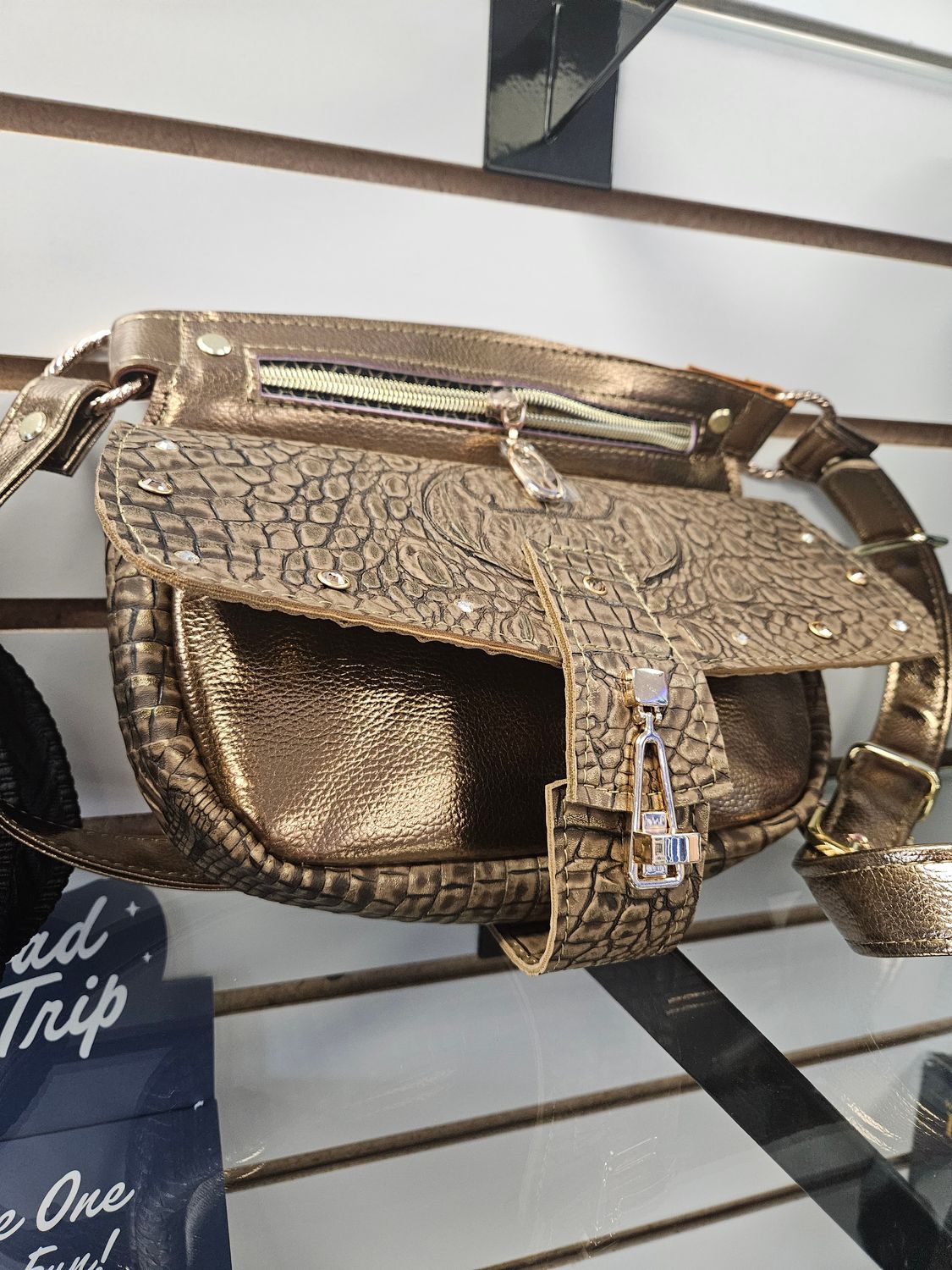 Sling Bag Gold