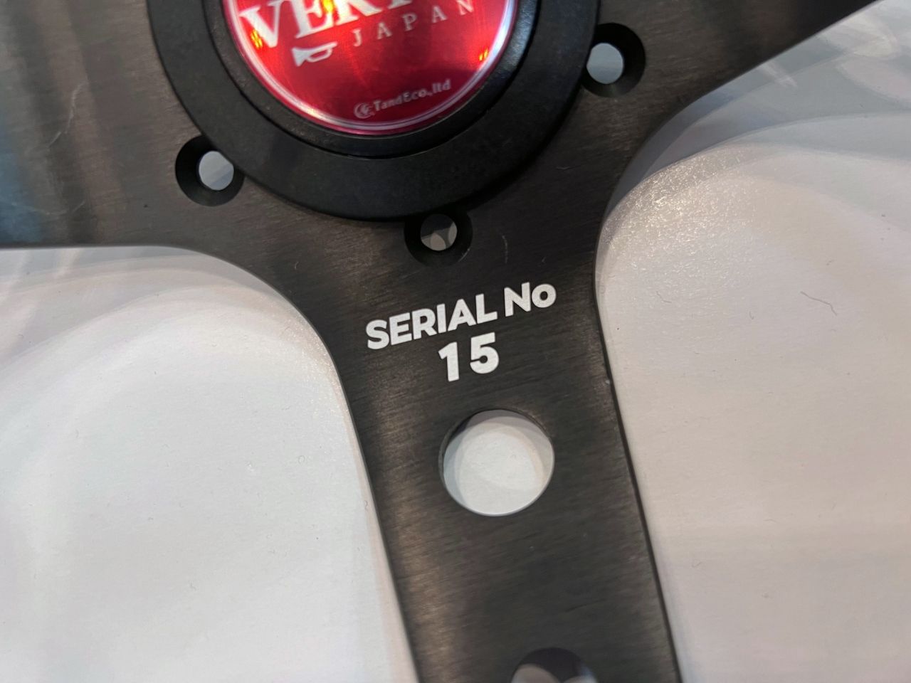 Vertex Lenkrad "VERTEX x GARASI DRIFT" Limited Edition Wildleder