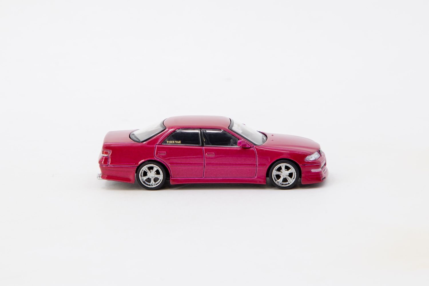 Toyota Mark II JZX100 Rot-Lila
