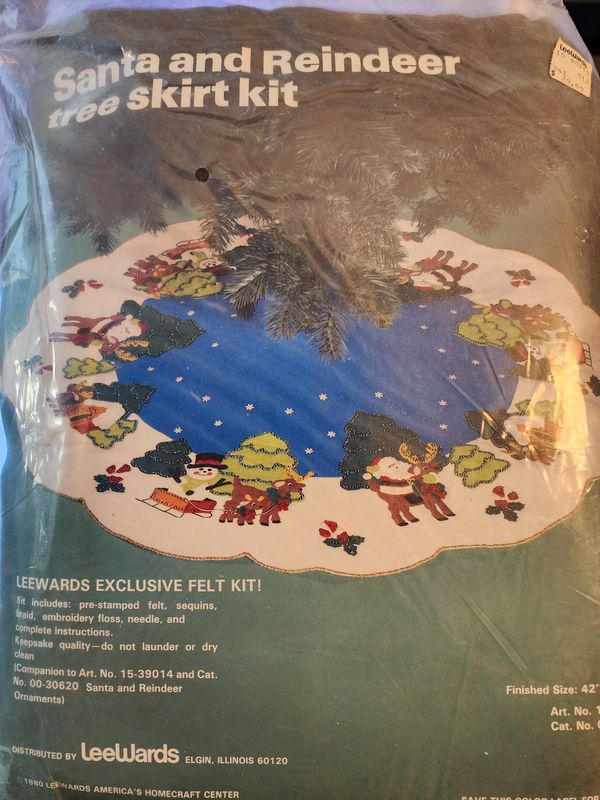 Vintage Lee Wards Christmas Tree Skirt Kit style 00-30018