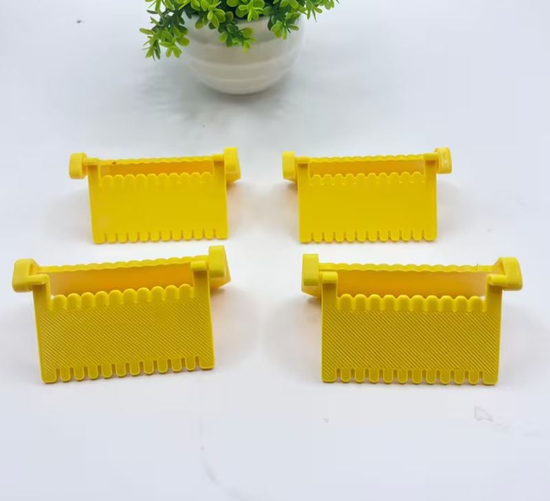 4 Piece Stitch Guide Clips (yellow)