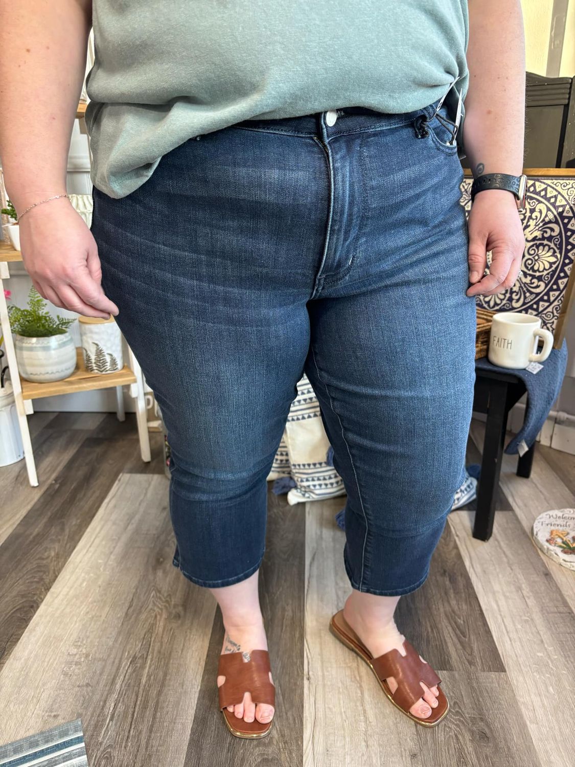 Judy Blue Super Dark Wash Capri With Side Slit Plus