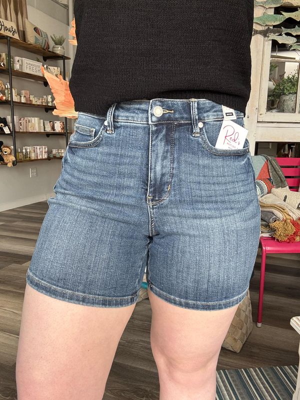 Judy Blue Midrise Tummy Control Mid Length Short
