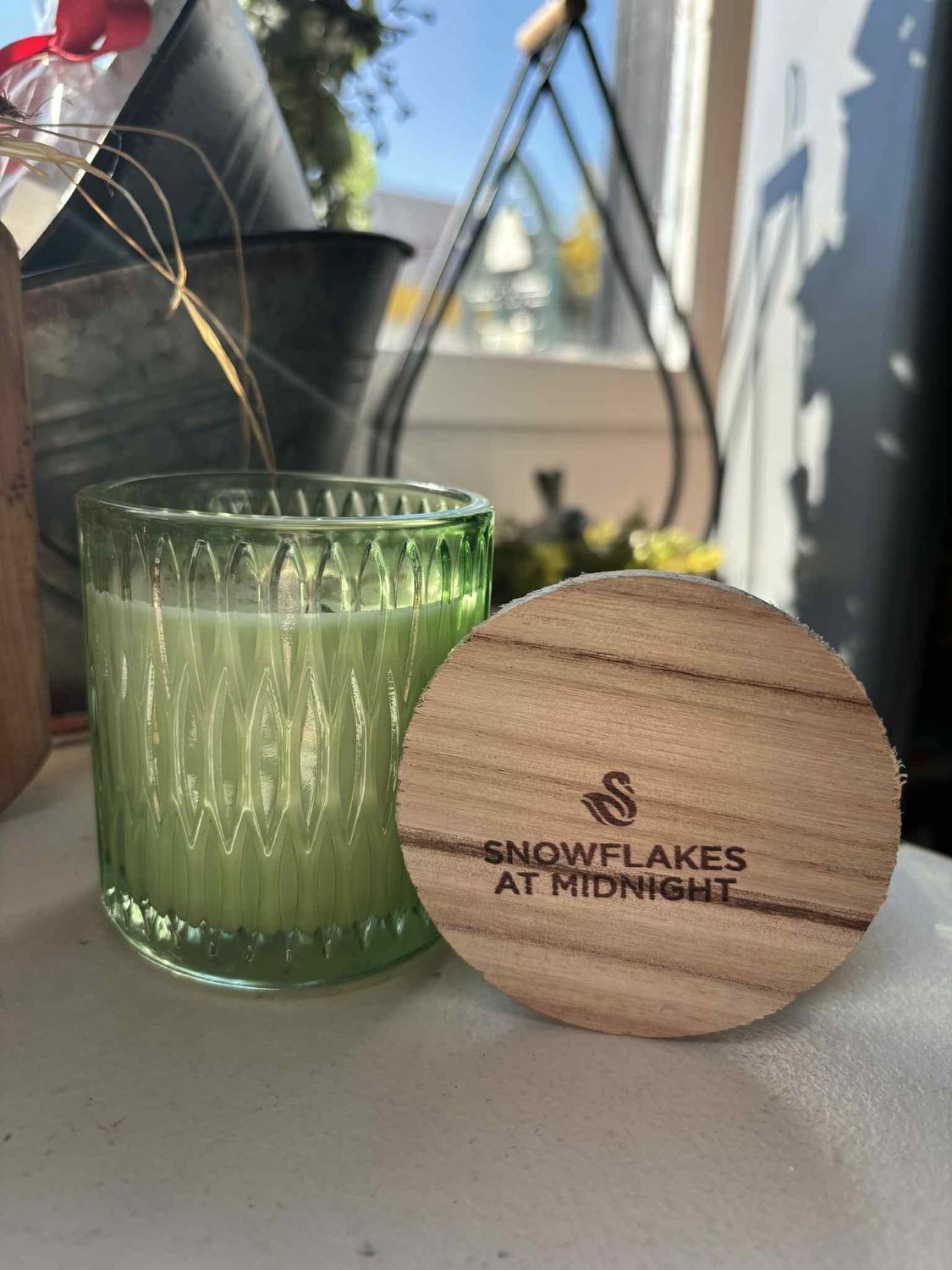 Snowflakes at Midnight Cathedral Tumbler 6.5oz Candle