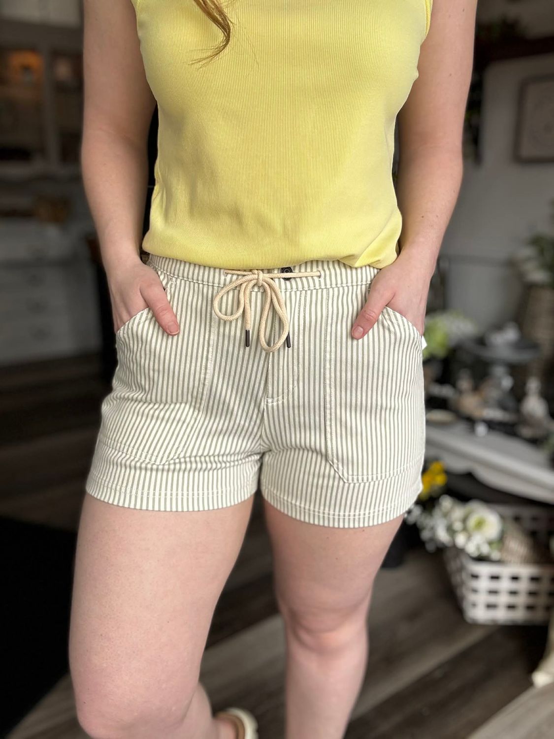 Buffy Draw String Rail Road Short