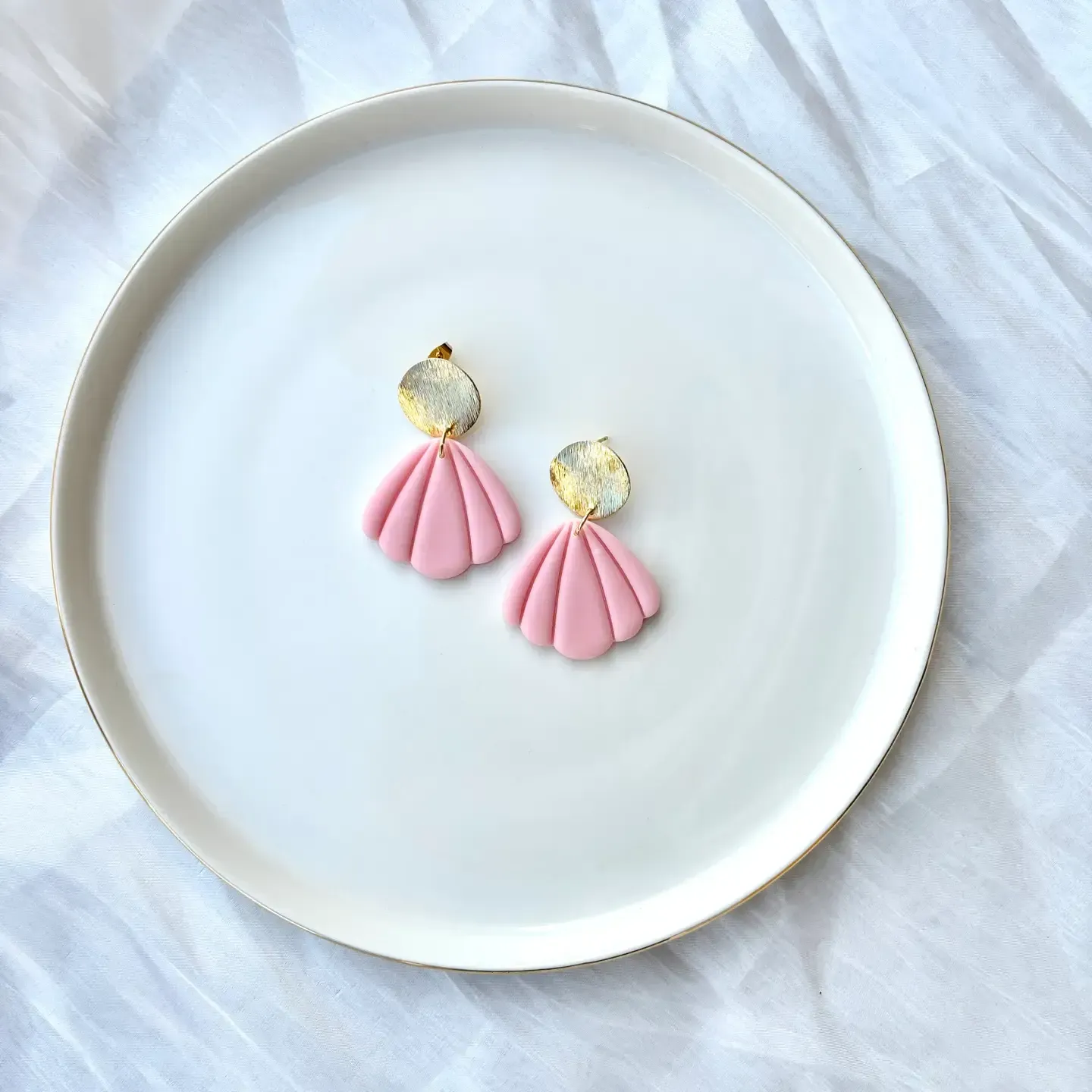 MUSCHELOHHRING Rosa