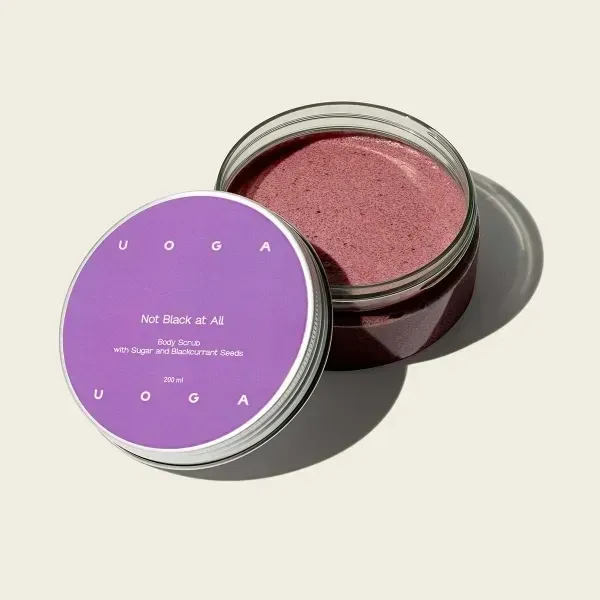 Bodyscrub Not black at all Bodyscrub Not black at all