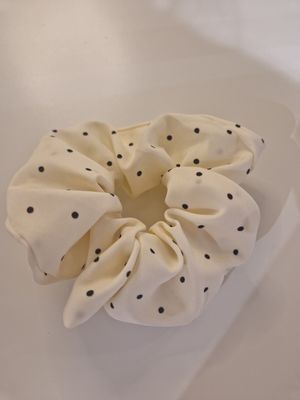 Haarscrunchie Punkte Creme Haarscrunchie Punkte Creme