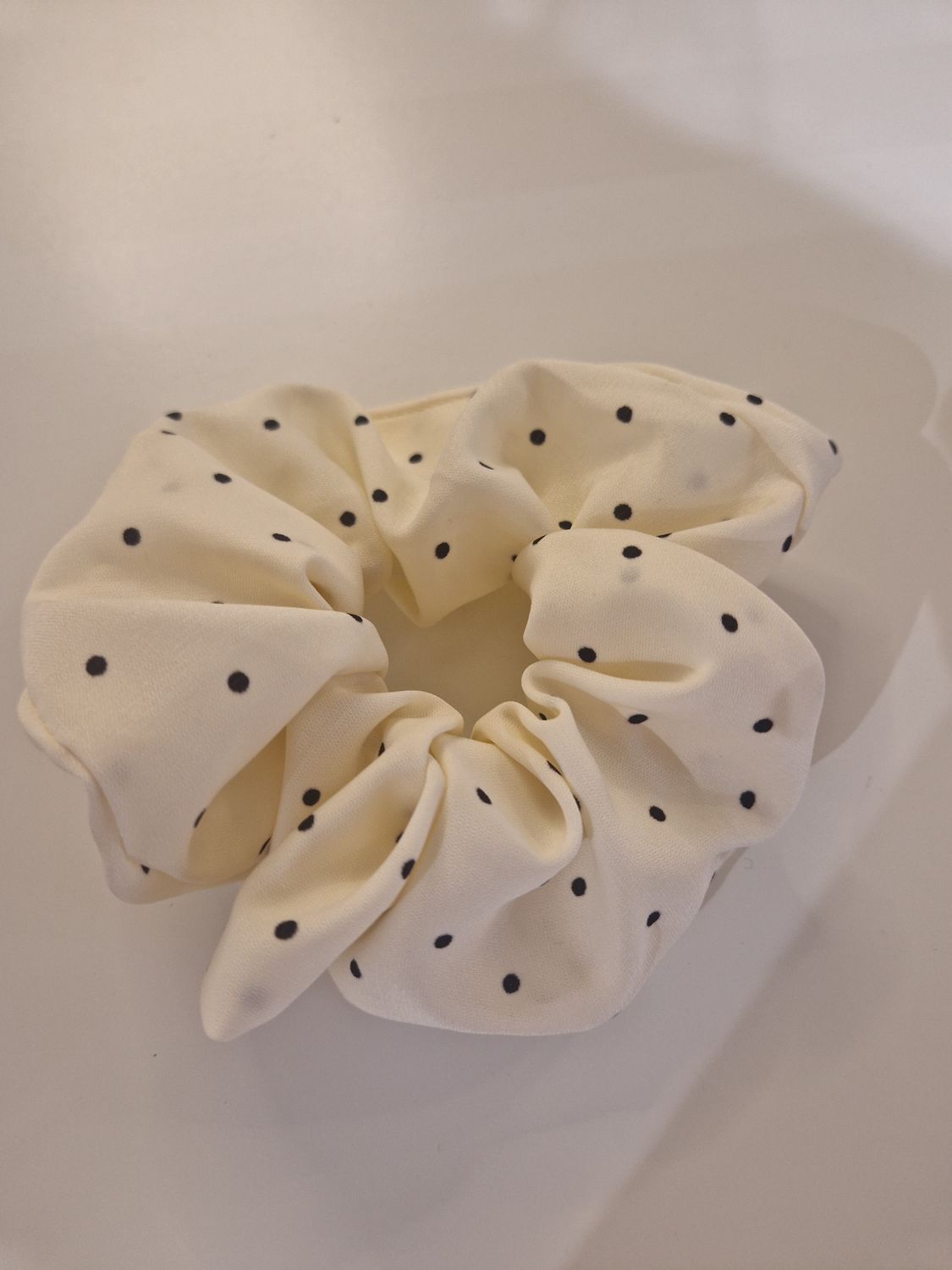 Haarscrunchie Punkte Creme Haarscrunchie Punkte Creme