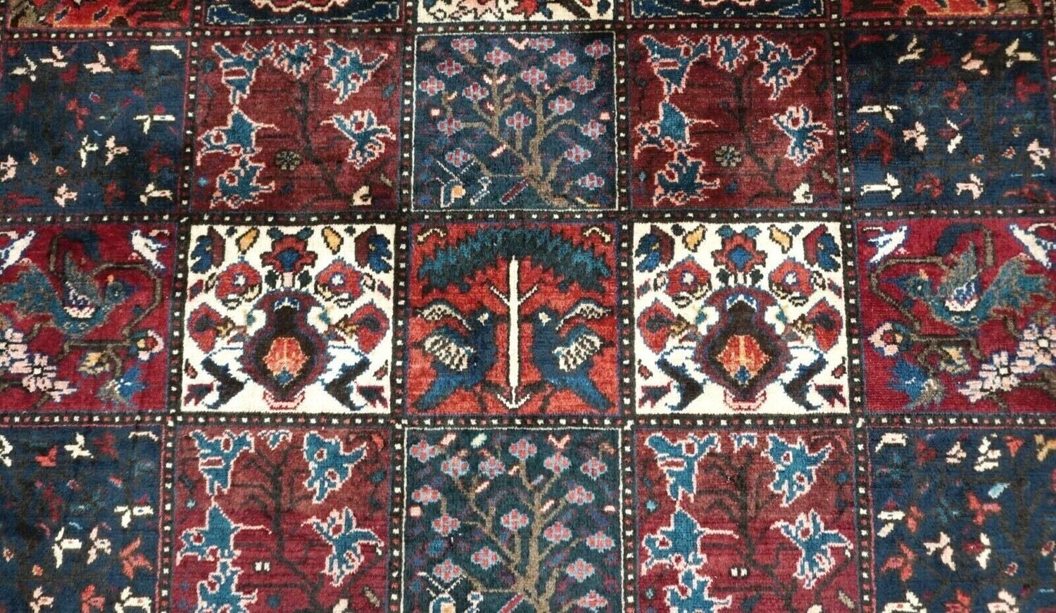 5'8"x10' Antique Persian Bakhtiyari Hand Knotted Wool Gallery Size Rug