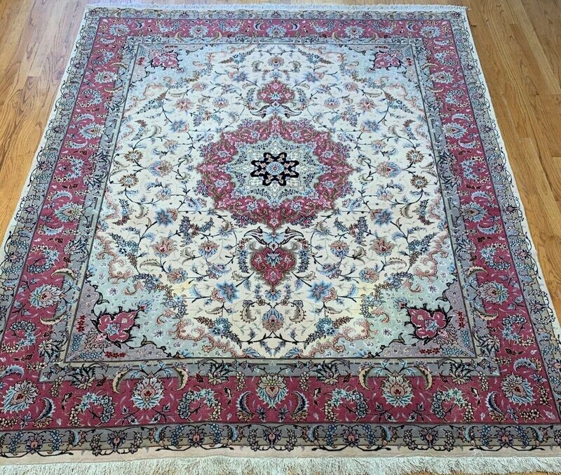 Fine Persian Tabriz Silk & Wool Hand Knotted Silk Foundation Oriental Rug   6'6" x 9'6"