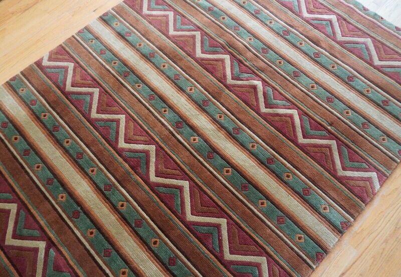 6' x 8'8"  Tibetan Zig-Zag Wave Line hand knotted Wool Oriental Rug