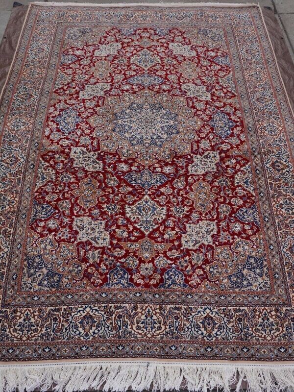 Outstanding Persian Nain Silk & Wool Hand knotted Oriental Rug 7' x 11'