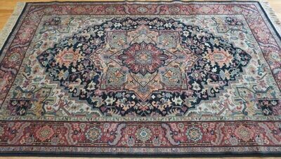 5'9"x 9' AUTHENTIC ORIGINAL KARASTAN# 700-701 NAVY HERIZZ WOOL AMERICAN RUG