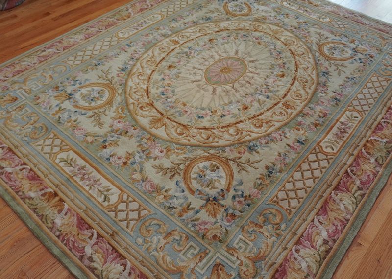 Gorgeous Savonnerie hand knotted Wool Oriental Rug Excellent 8' x 10'3"