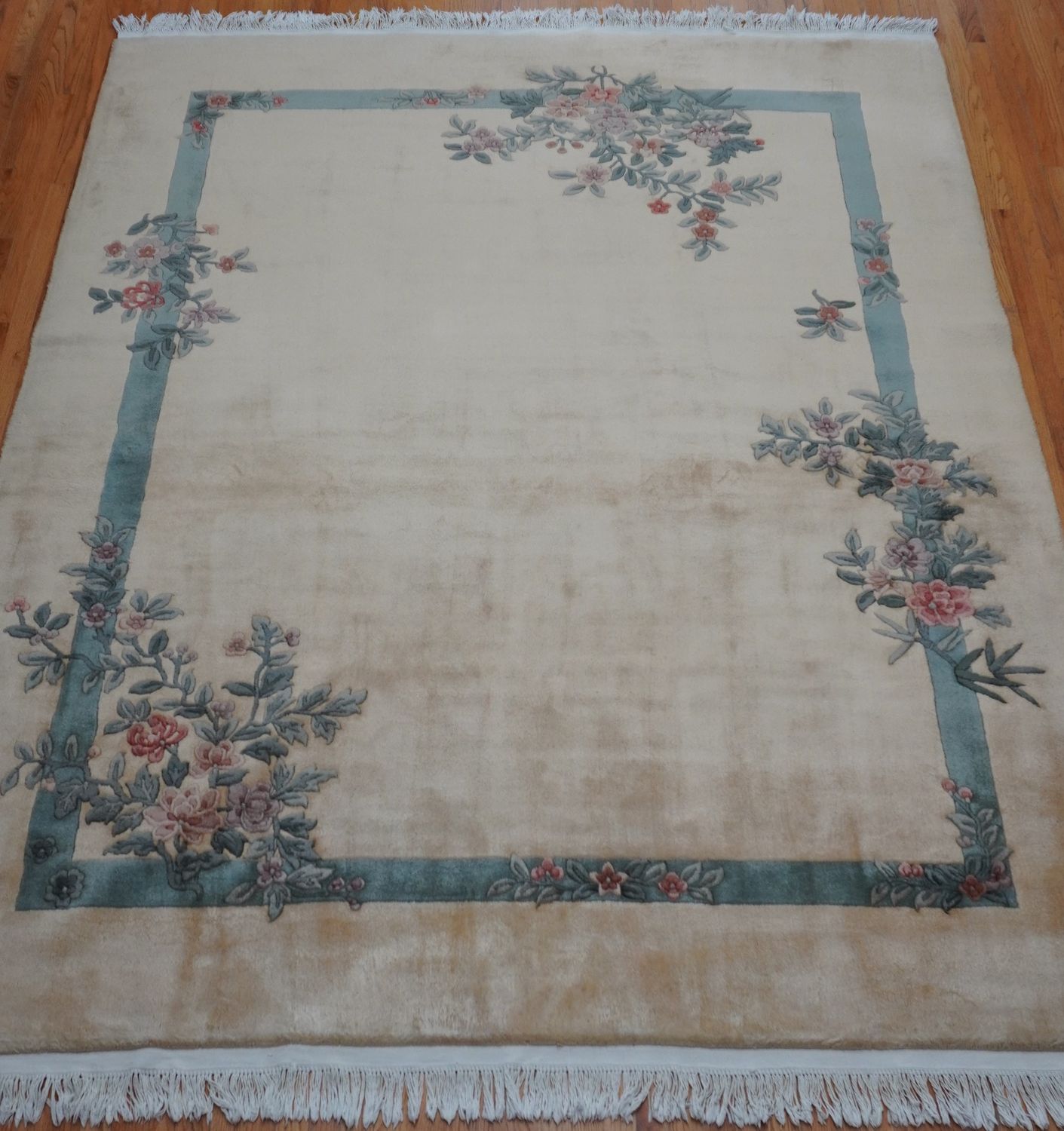 Lovely Chinese Hand Knotted Wool Ivory Floral Oriental Rug 8' x 10'