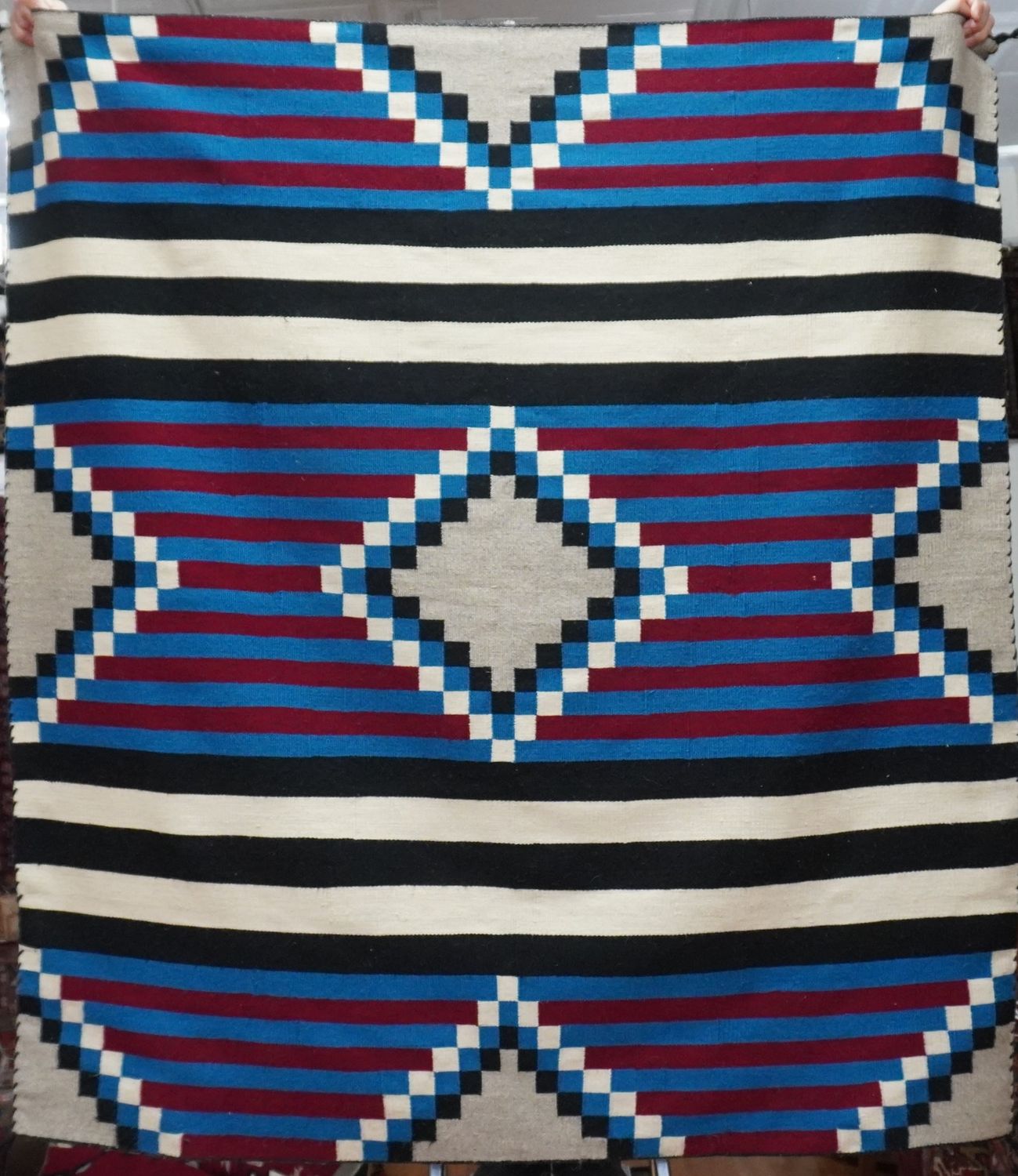 Stunning Vintage American Navajo Wool Hand Woven South West Rug 4'10" x 5'
