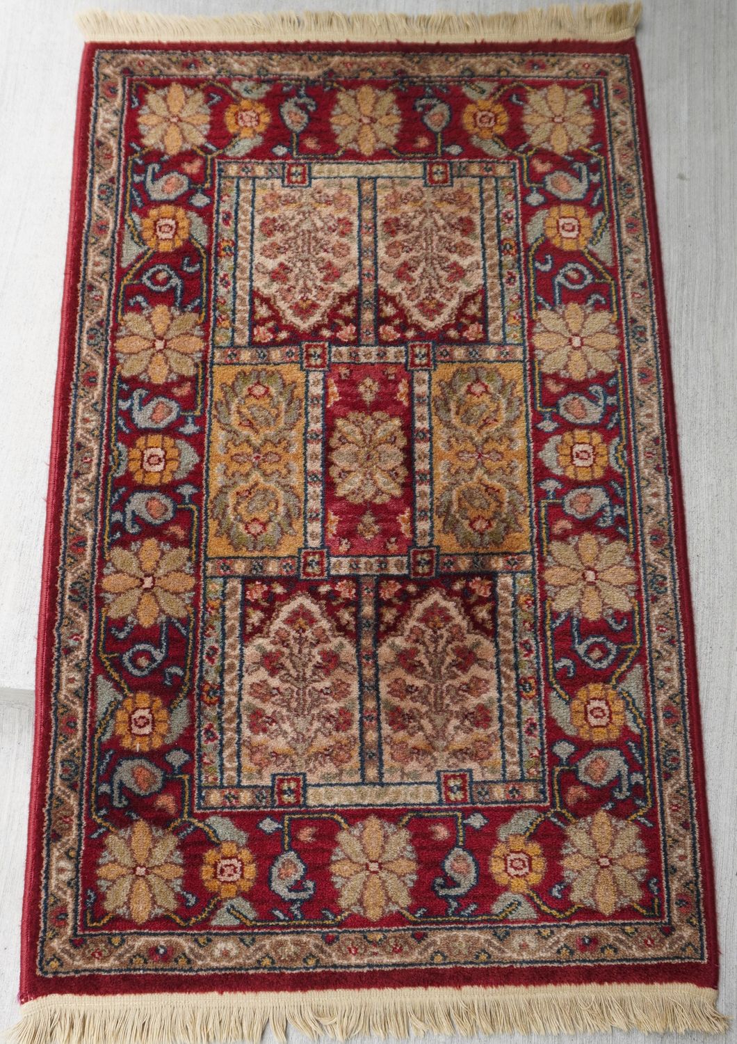 Authentic Karastan 2'6" x 4' Antique Legends Bakhtiyari 2200-202 Wool Rug