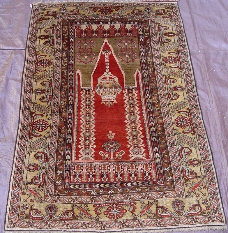 ANTIQUE TURKISH PRAYER/MEHRAB KAISARIEH  4' x 6'4" HAND-KNOTTED WOOL RUG