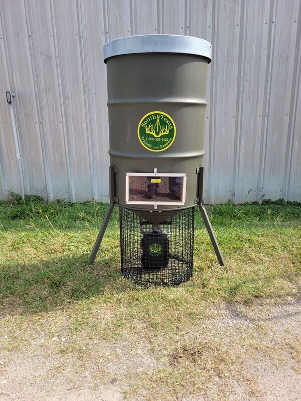 400# Standard Automatic Feeder on 7’ Legs 400# Standard Automatic Feeder on 7’ Legs