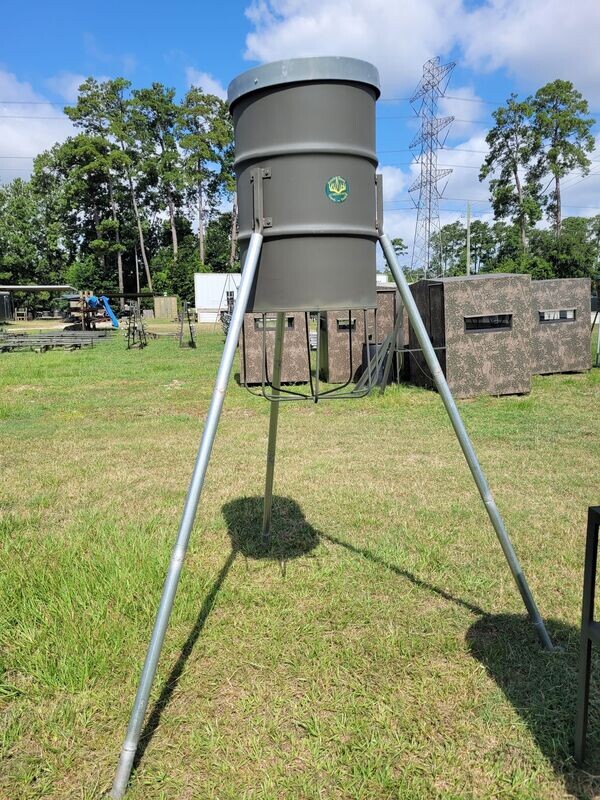 ALFALPHA FEEDER with 6’6” Legs