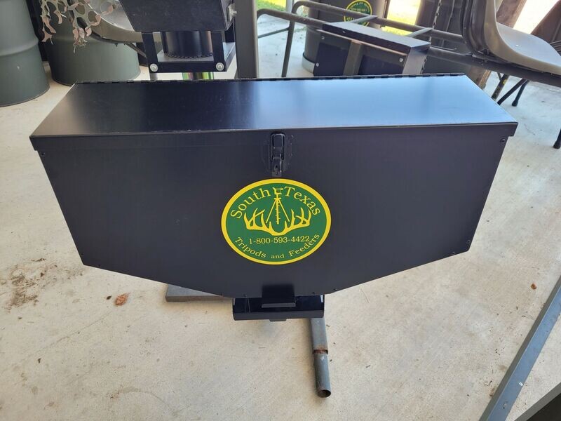 100# TAILGATE ROAD FEEDER with Brackets 100# TAILGATE ROAD FEEDER with Brackets