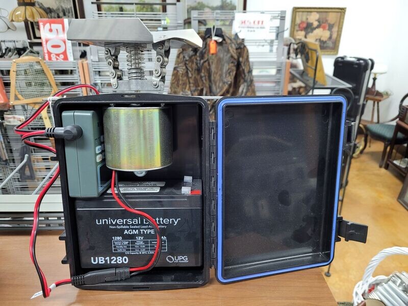 “BLACK BOX” with “The Timer” Digital Clock, ¼” 12 Volt Motor, and “The Eliminator” Slinger