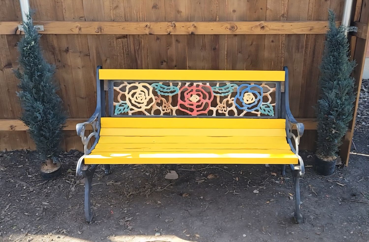 GRUNGY FLORAL BENCH