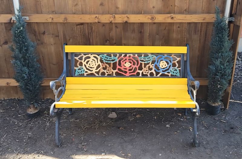 GRUNGY FLORAL BENCH