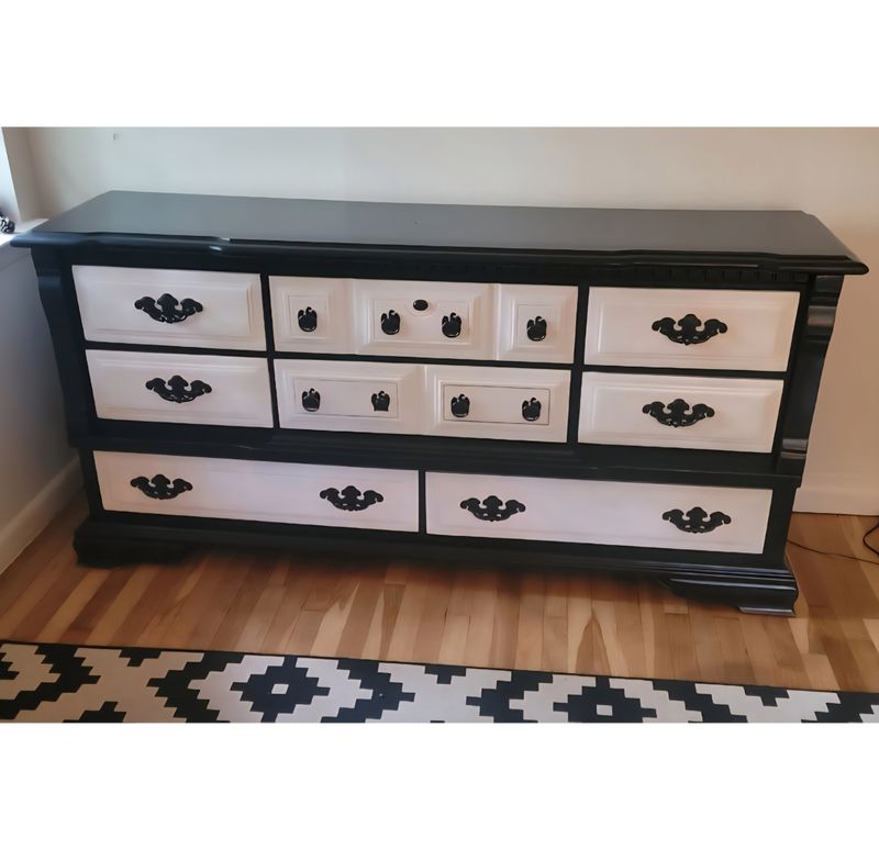 ANTIQUE ART DECO DRESSER