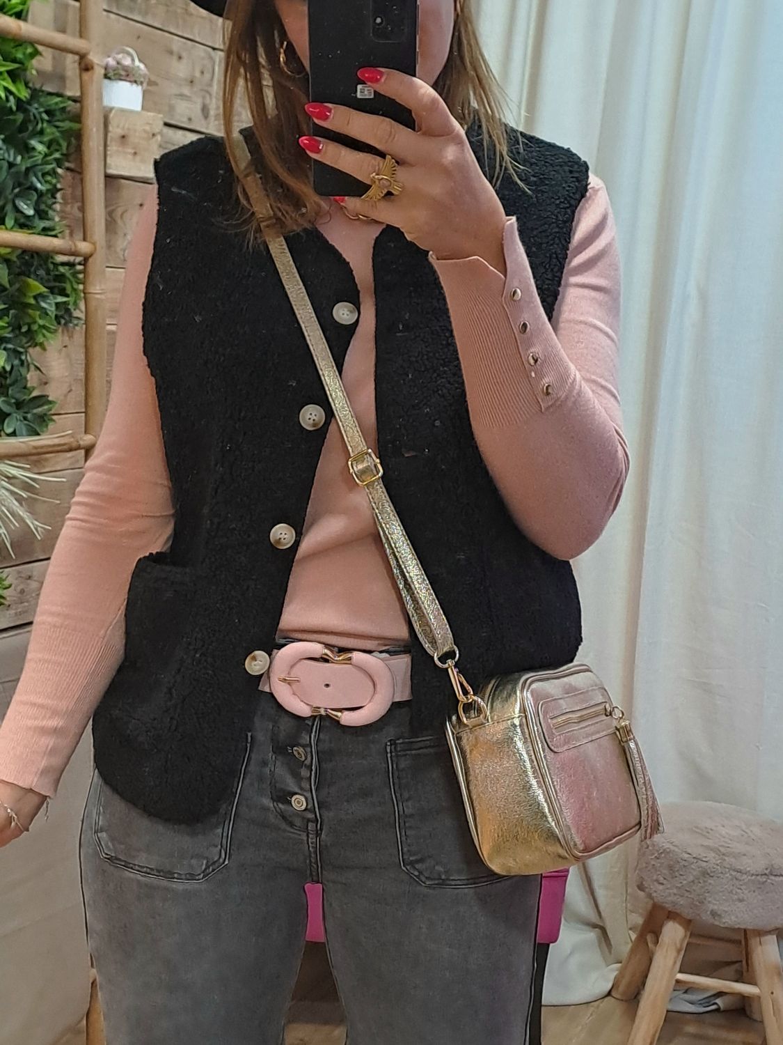 Le gilet mouton noir