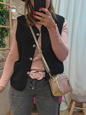 Le gilet mouton noir