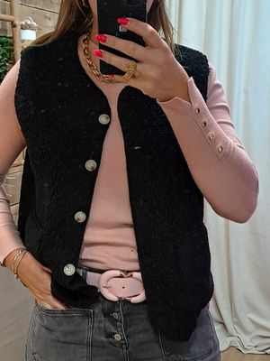 Le gilet mouton noir