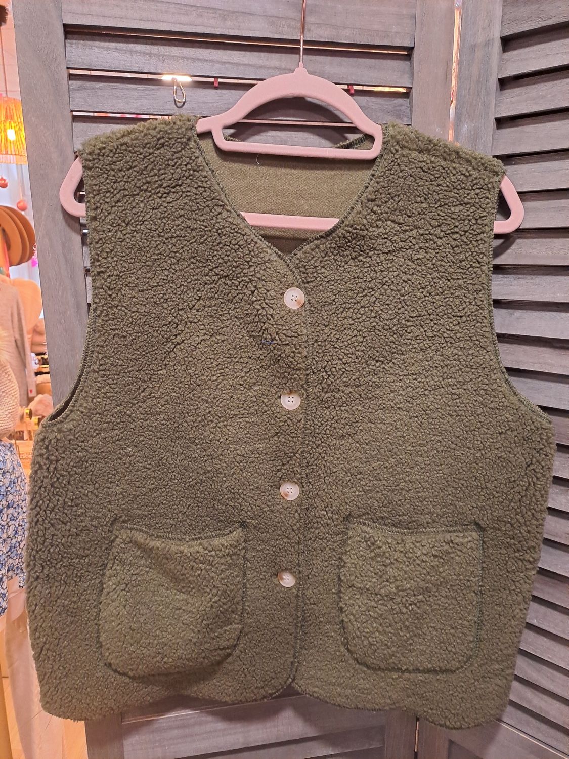 Le gilet mouton kaki