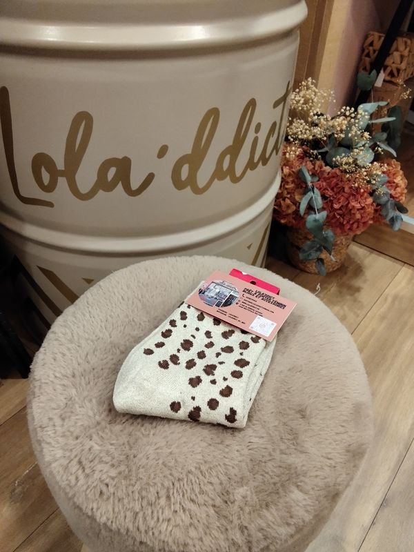 Les chaussettes à paillettes leopard