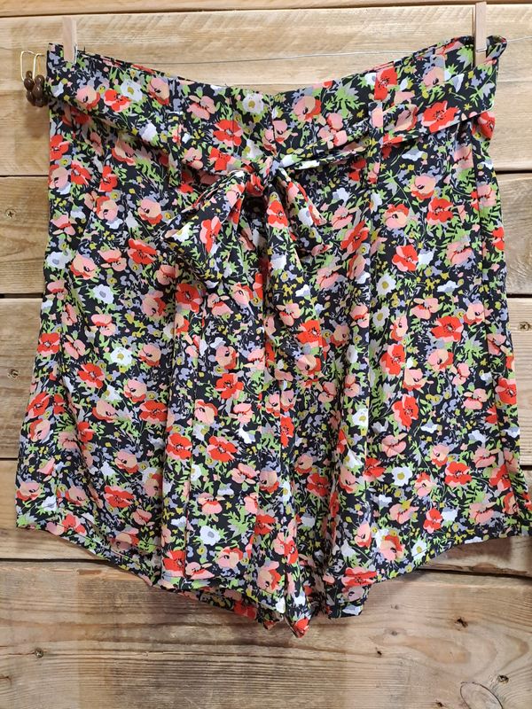 Le short fluide fleuri