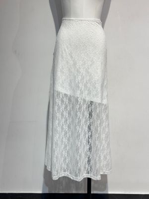 Jupe satin et dentelle