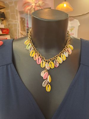 Le collier coquillage 