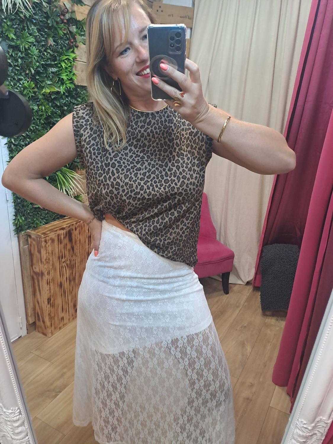 Jupe satin et dentelle