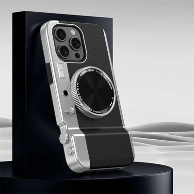 Retro Bluetooth Camera Magsafe Case (Black)