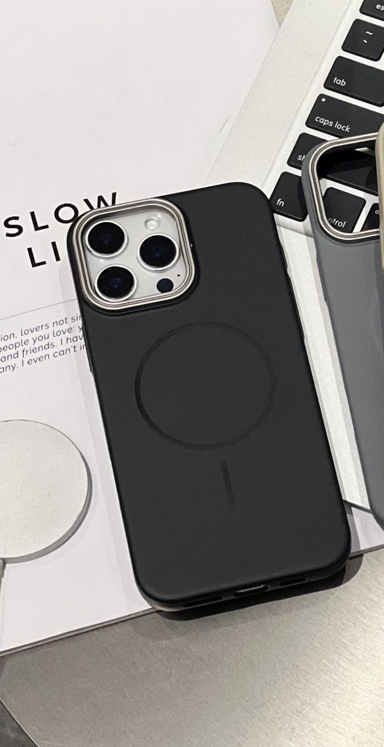 Sandstone Magsafe PC Case, Colour: Black, iPhone Model: 17 ProMax