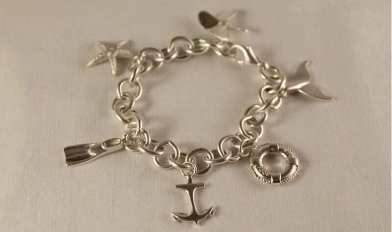 Nautical charm bracelet - gold